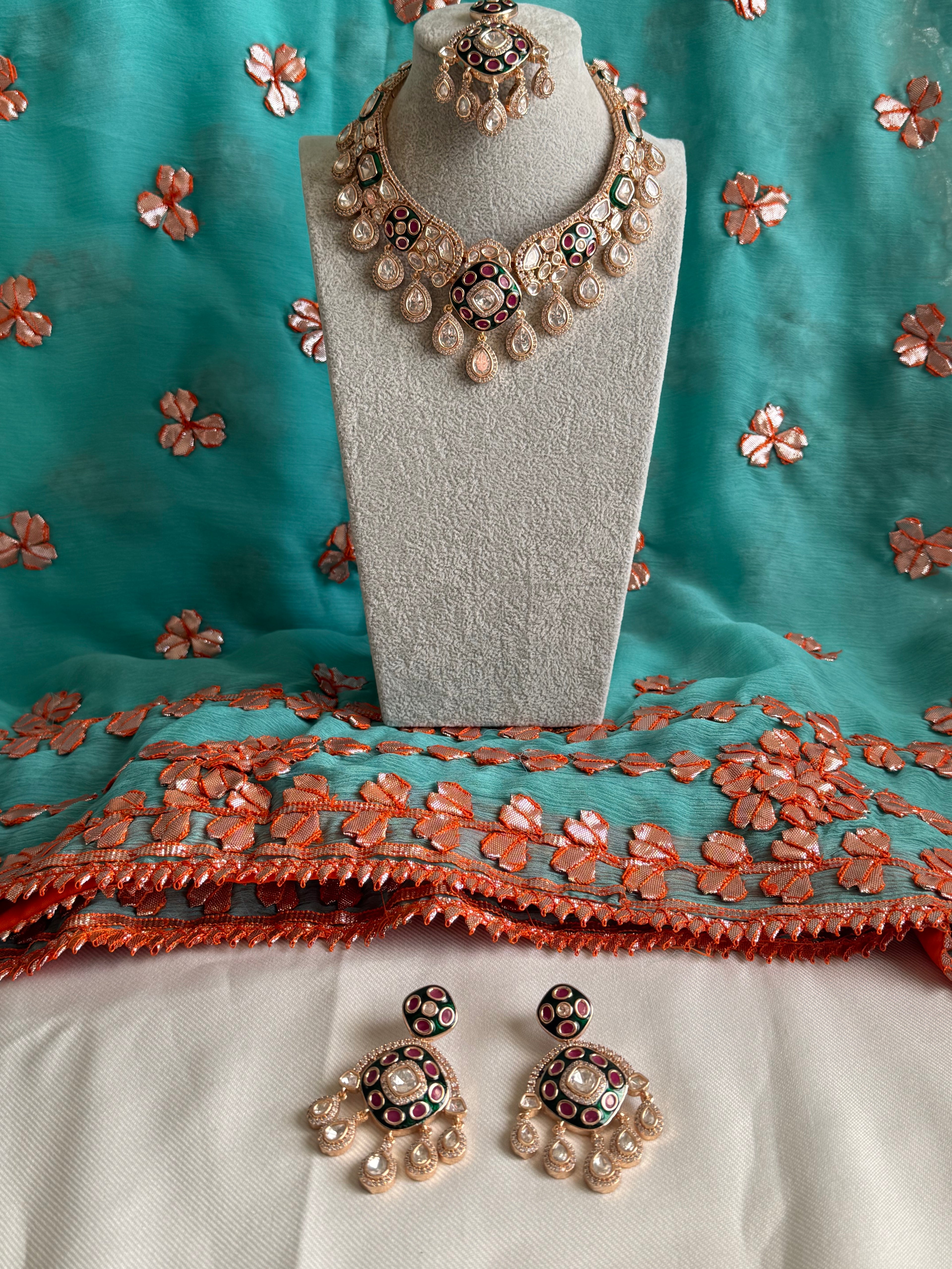 Choker Set w/ Pink & Green Detailing, Tikka & Earrings