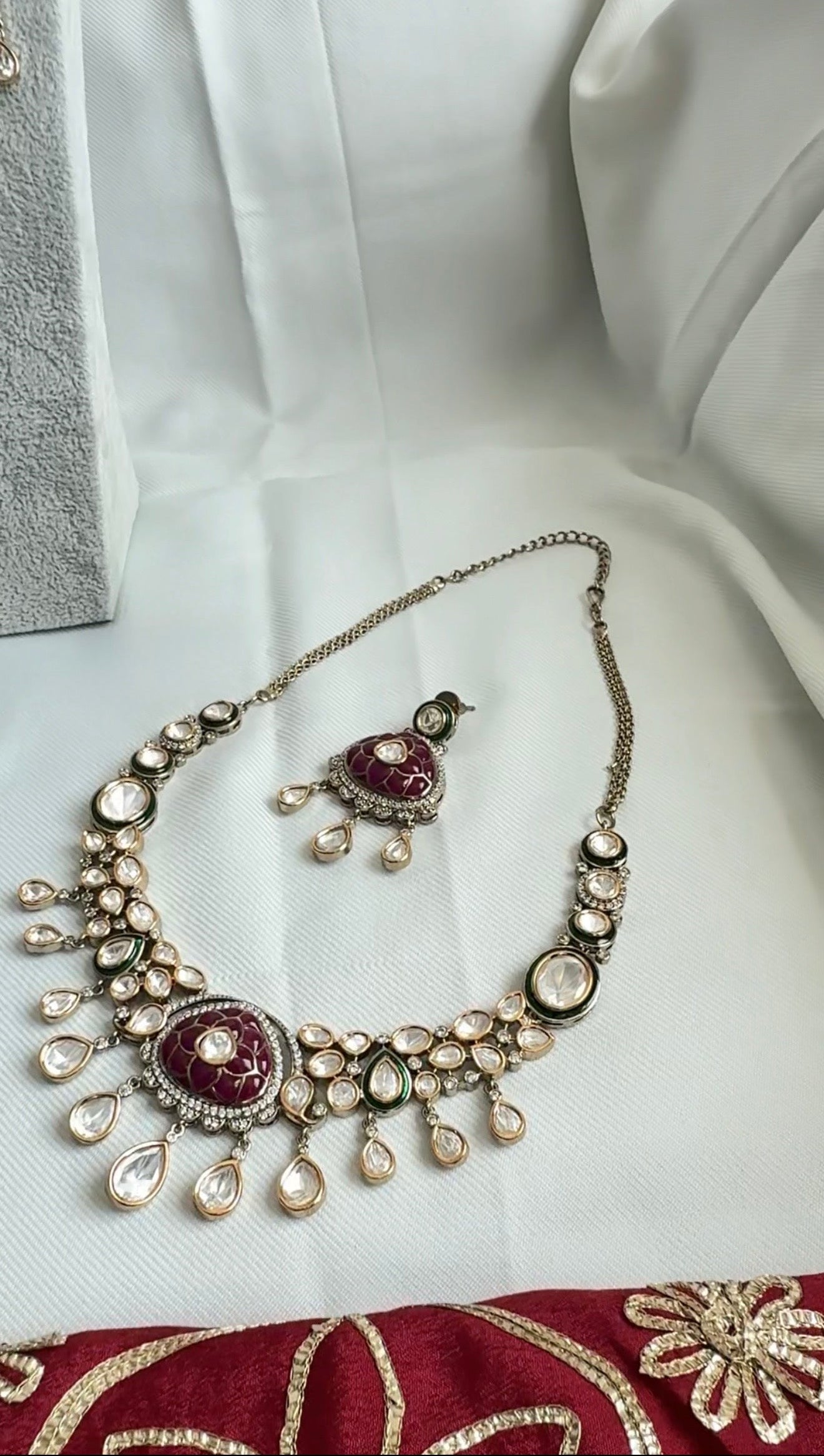 Kundan Necklace w/Earrings