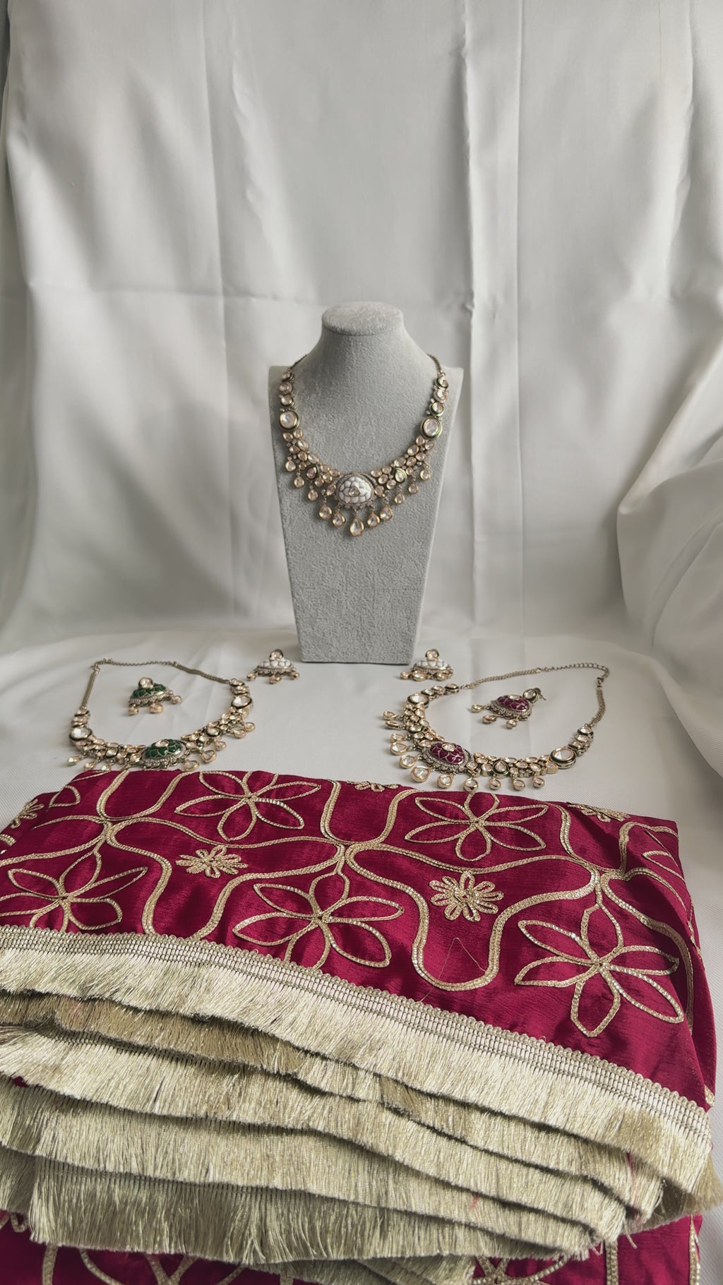 Kundan Necklace w/Earrings