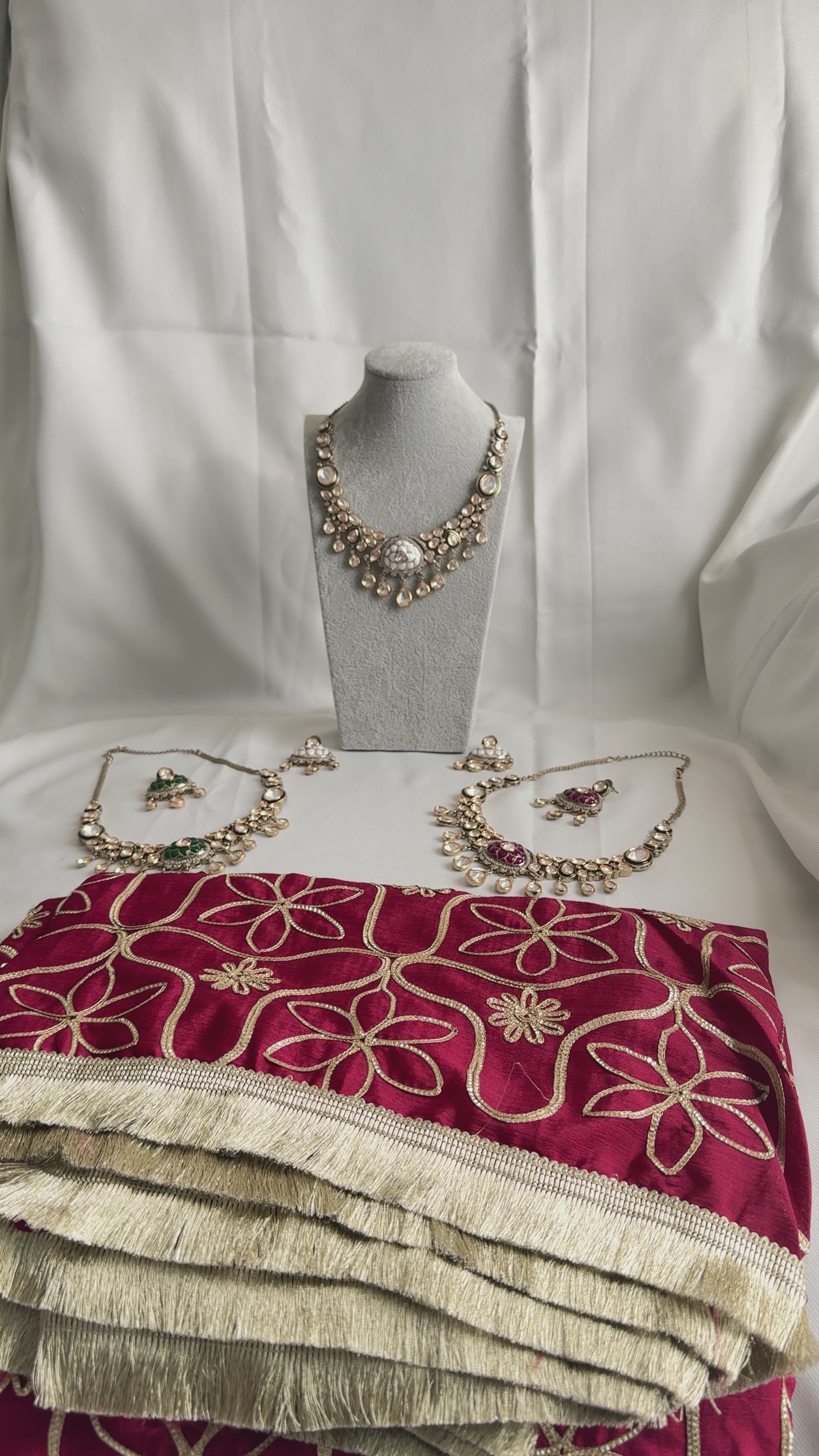 Kundan Necklace w/Earrings