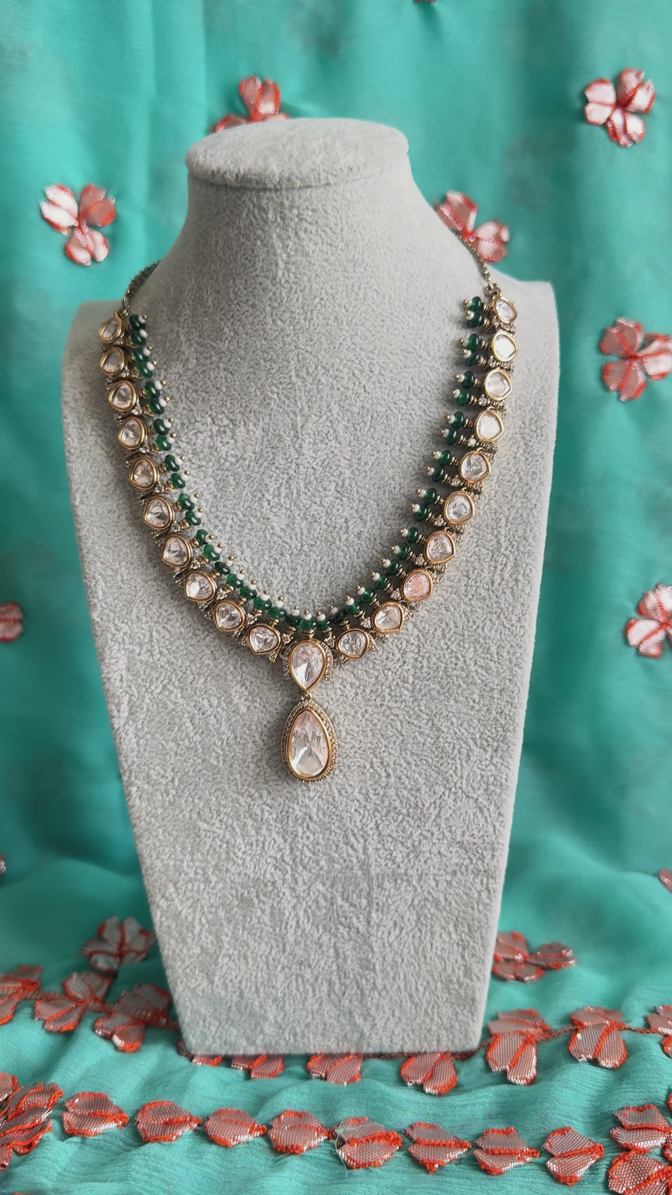 Kundan Necklace w/Earrings